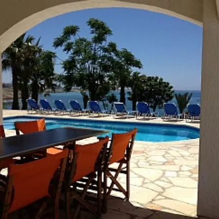 Villa The 