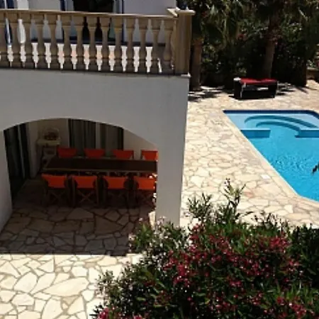 Villa The 